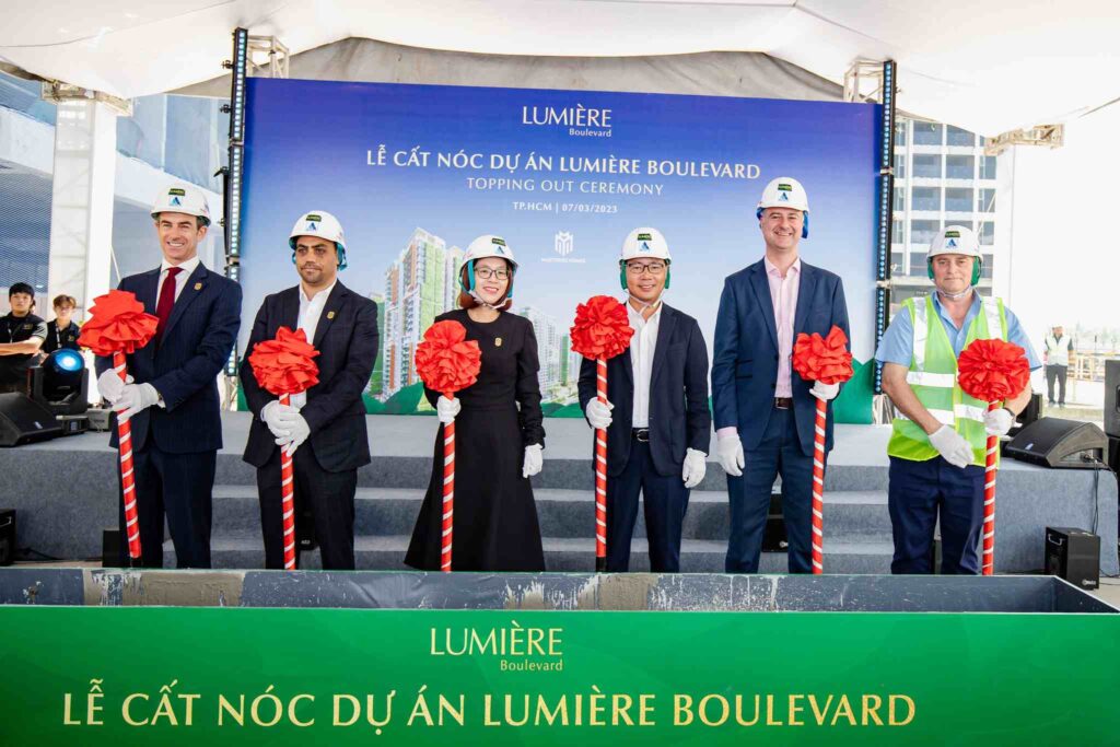 Progress in March_2023 LUMIÈRE Boulevard, Masterise Homes officially topped off the project